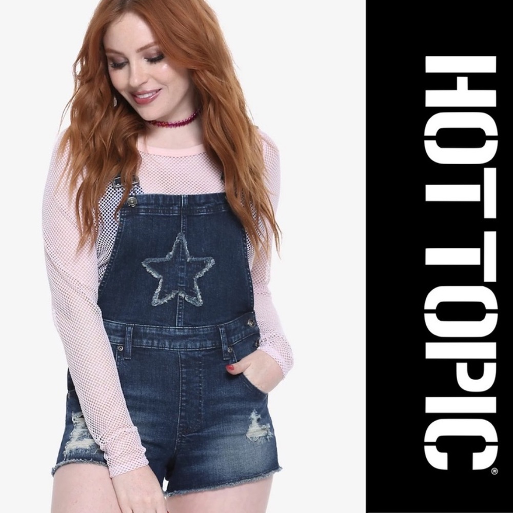 Blackheart Dark Blue Denim Bib Overall Shorts Rips Star Accent Size 13 Stretchy